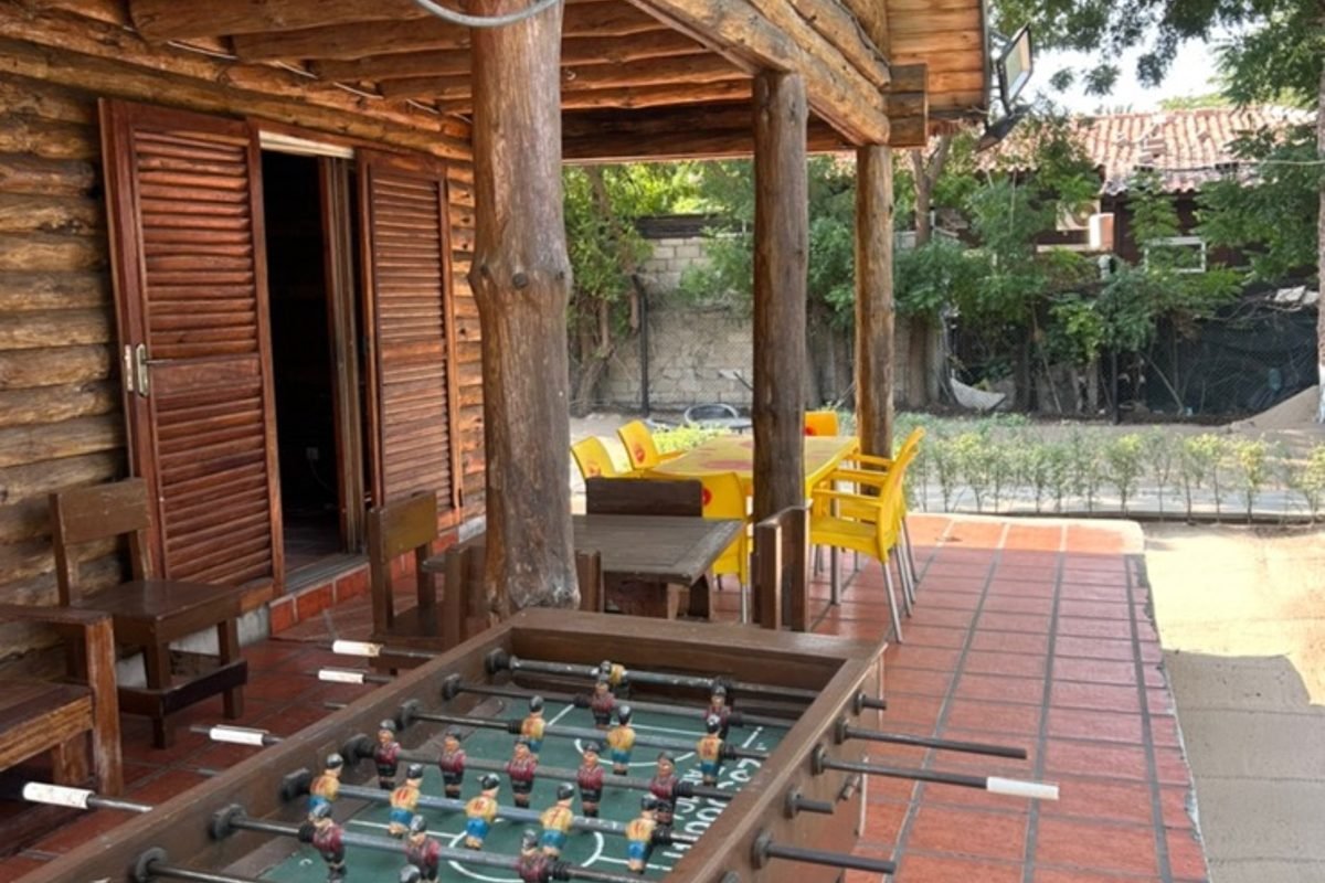 Casa T2 em madeira à beira-mar, Mussulo